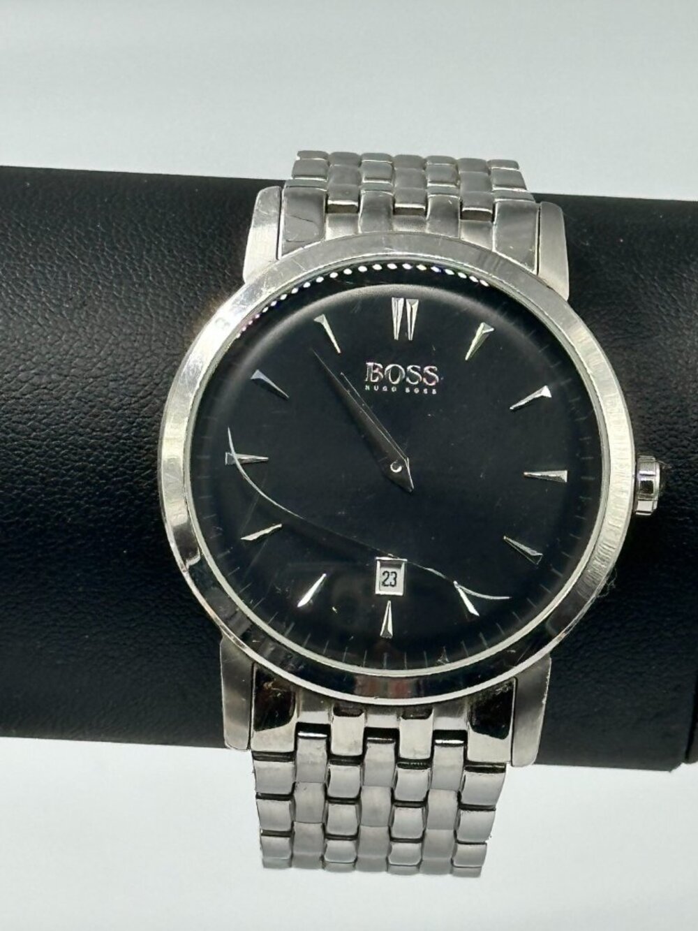 Hugo Boss Men Watch 40mm Black Dial Date CRACKED Crystal New Battery 7.5"